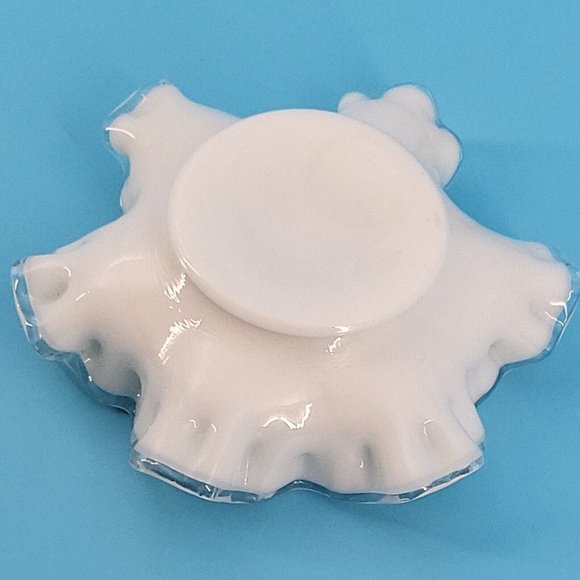 Fenton Silver Crest White Opalescent Glass Bonbon Candy Dish excellent condition - Picture 6 of 10